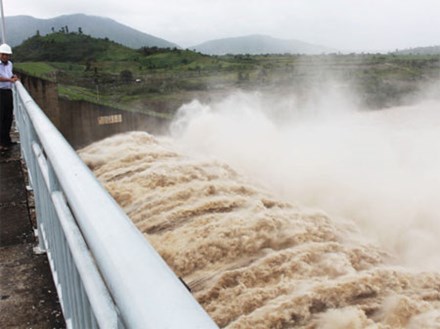 4 học sinh Phú Yên chết đuối: Thủy điện xả nước bất ngờ đến 360 m3/s